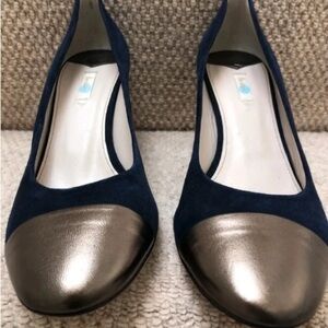 Boden Elegant Navy and Gold Heels